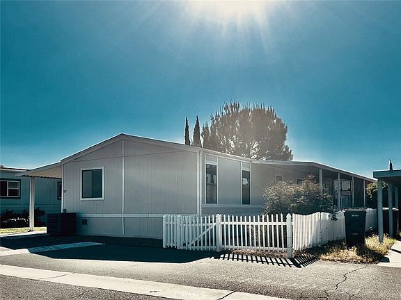 3rd image of 15181 Van Buren Blvd Space 52