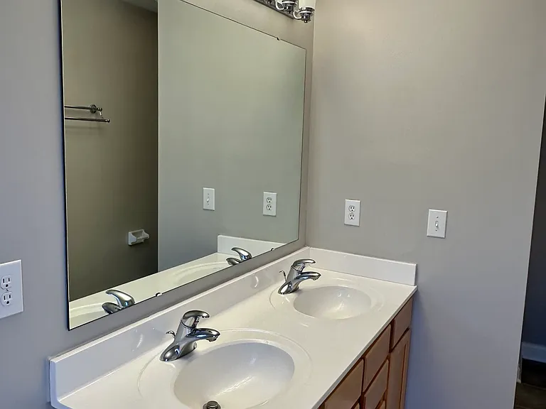 344 Miami St — Photo 12