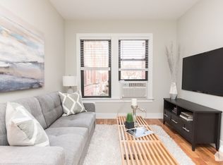 2906 N Mildred Ave APT 1, Chicago, IL 60657