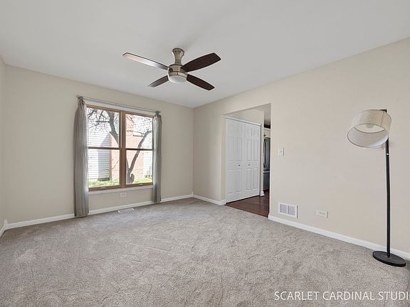 4th image of 535 Chester Ct W