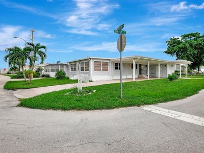 5720 Lakeshore Dr, Fort Lauderdale, FL, 33312