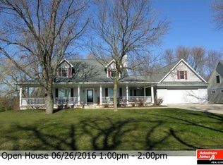 5533 Lake Rd, Oshkosh, WI 54902