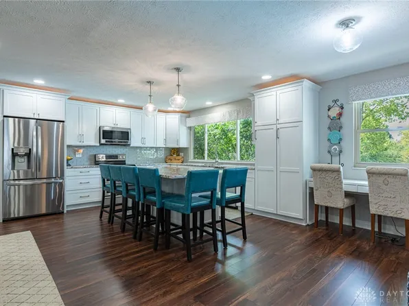 5997 Munger Rd, Dayton, OH 45459