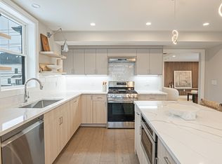 340 Baker St FLOOR 2, West Roxbury, MA 02132