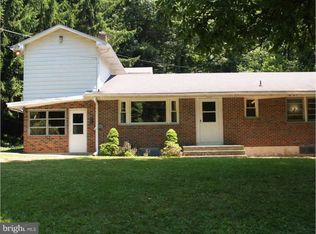 3061 Chestnut Hill Rd, Emmaus, PA 18049