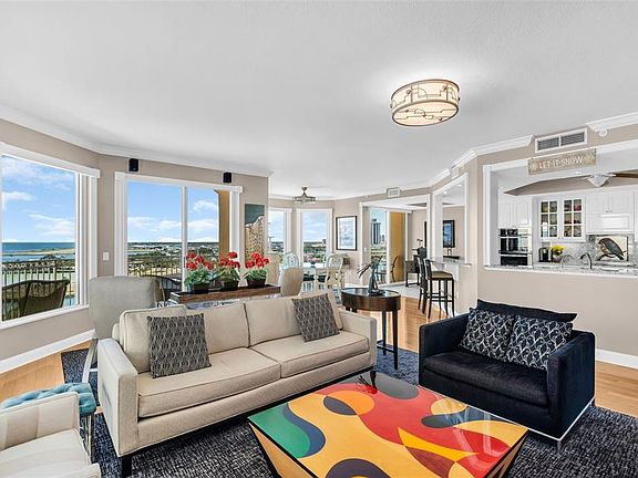 3rd image of 555 5TH AVENUE NE #1122