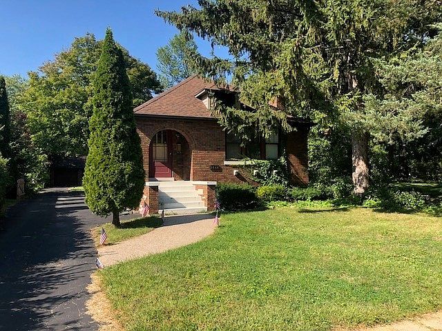 1st image of 1412 Lincoln Pl