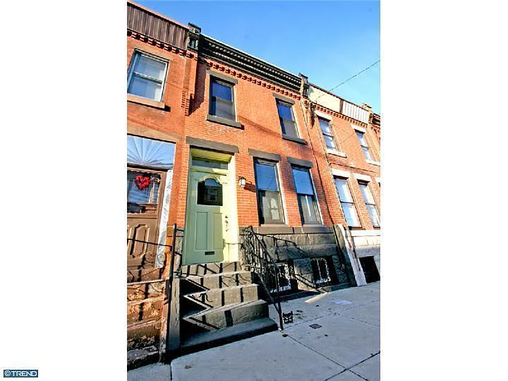 865 E Thompson St photo 1
