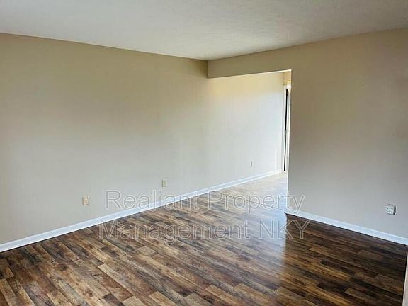4th image of 58 Bustetter Dr