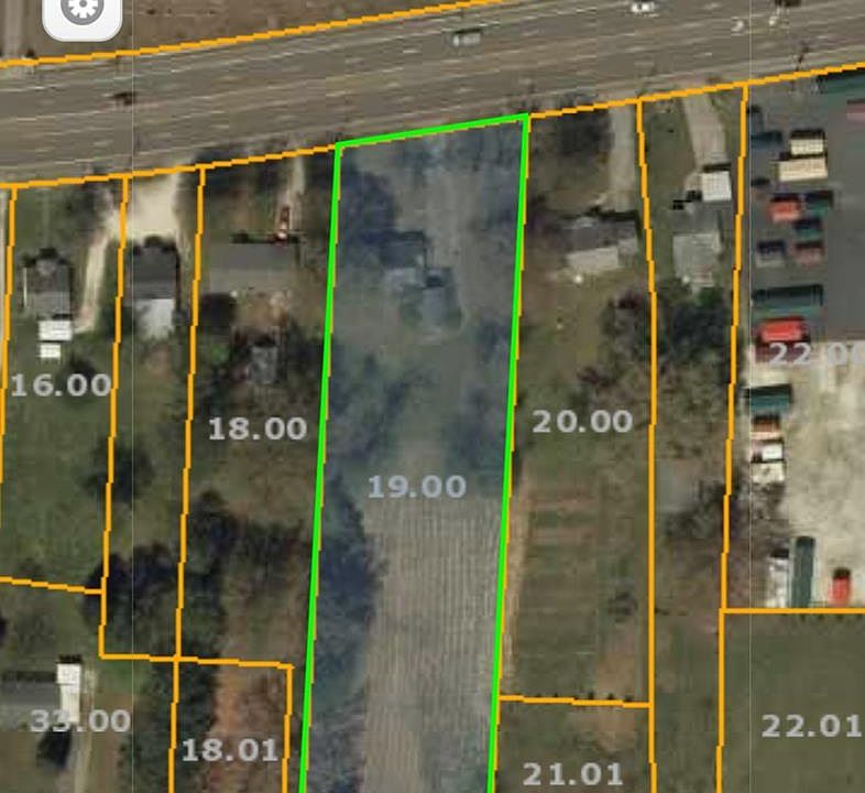 1st image of 242 Memorial Dr
