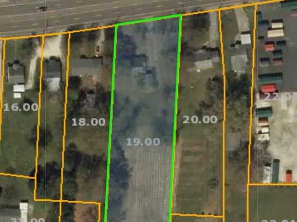 242 Memorial Dr, Paris, TN 38242