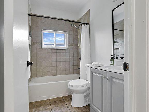 4th image of 180 Harding Rd