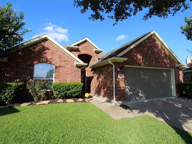 3707 Autumn Branch Ct — Photo 1
