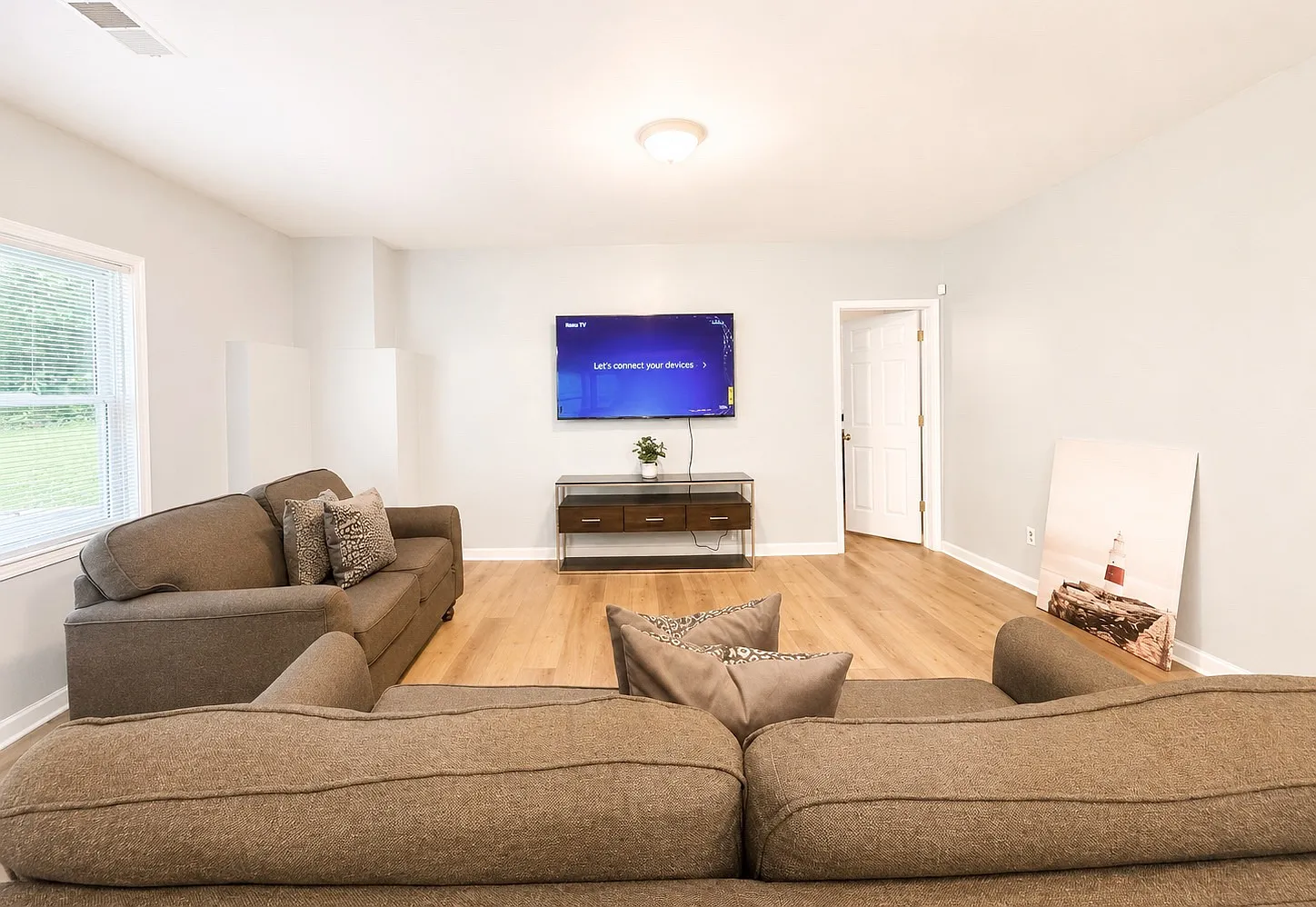 2 bed, 1000 sqft, $1,899 — Photo 3
