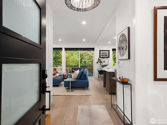 4th image of 13532 Phelps Road NE