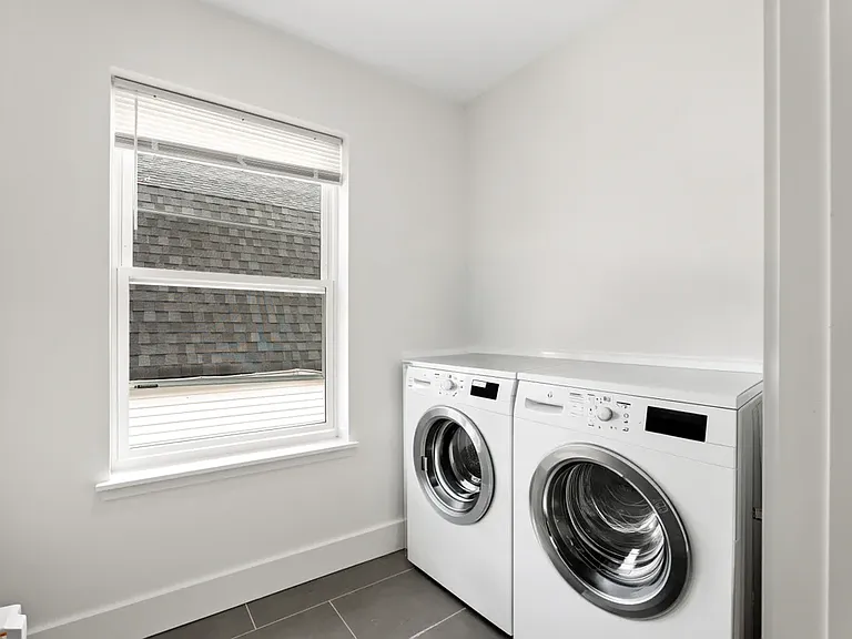 263 N 19th St #3 — Photo 10