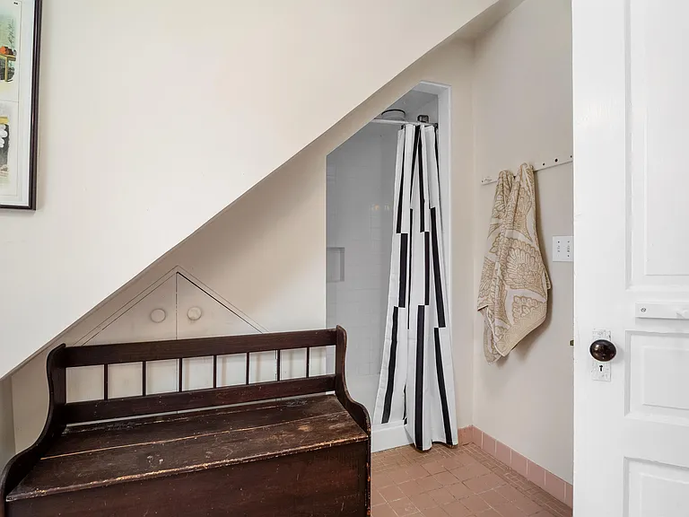 4388 McPherson Ave — Photo 25