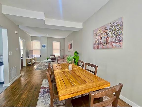 4th image of 610 N May St #Ch