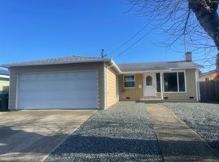 1530 Flores Dr, Pacifica, CA 94044