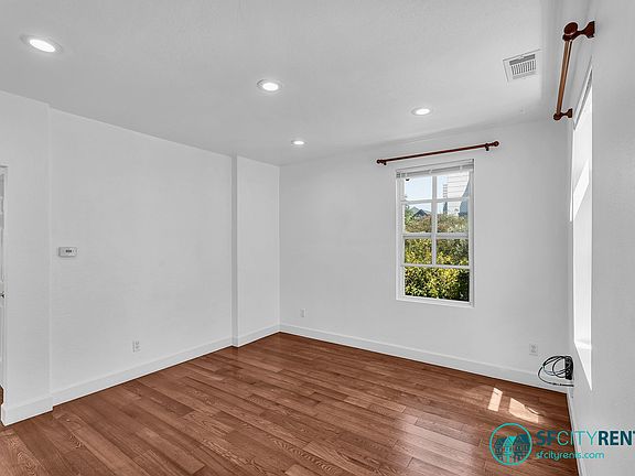 3rd image of 21 Crescent Ave Unit B