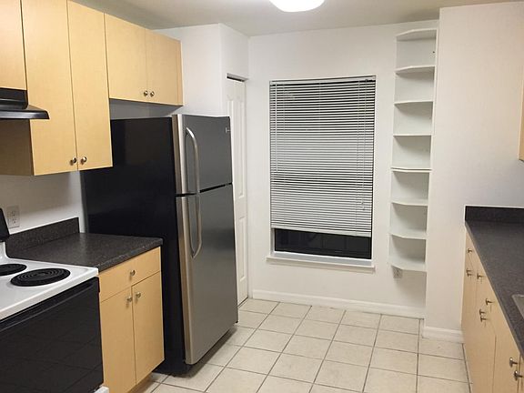 4th image of 1000 Via Capri Ln APT 204