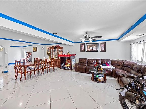 5th image of 3072 E Olive Rd