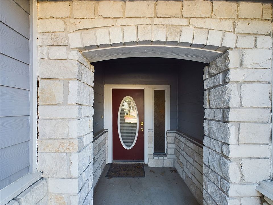 1st image of 1207 Canyon Creek Cir
