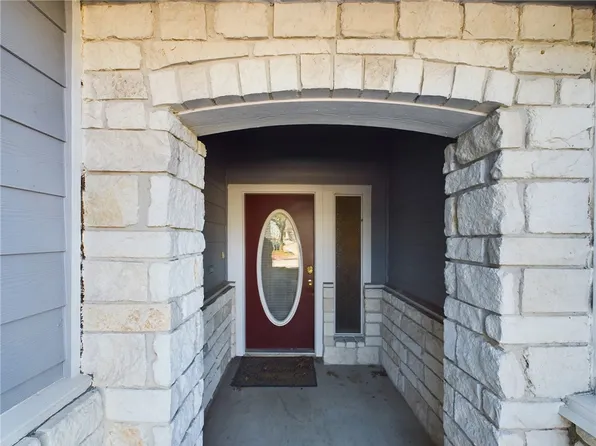 1207 Canyon Creek Cir, College Station, TX 77840