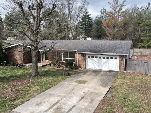 207 N Illinois Ave, West Frankfort, IL 62896