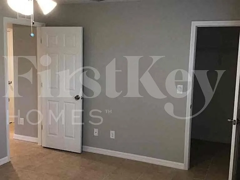 10518 Deerwood Ave — Photo 12