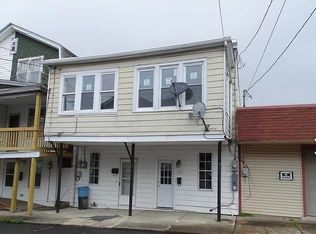 323 W Saylor St #323, Mount Carmel, PA 17851