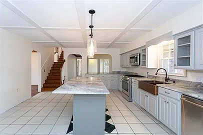 681 Marlborough Dr — Photo 11