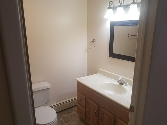 4th image of 653 Erie Ave Suite 4
