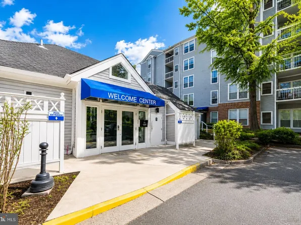 10300 Appalachian Cir APT 109, Oakton, VA 22124