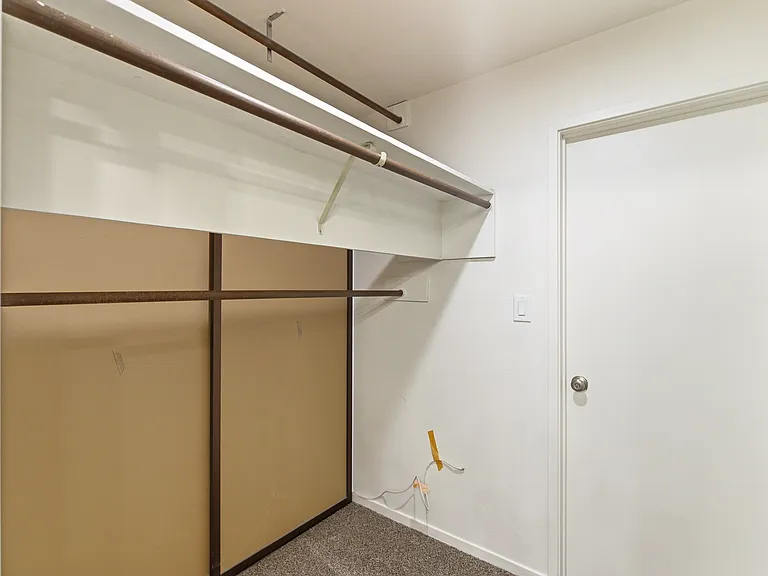 58 E Poplar Ave #5 — Photo 18
