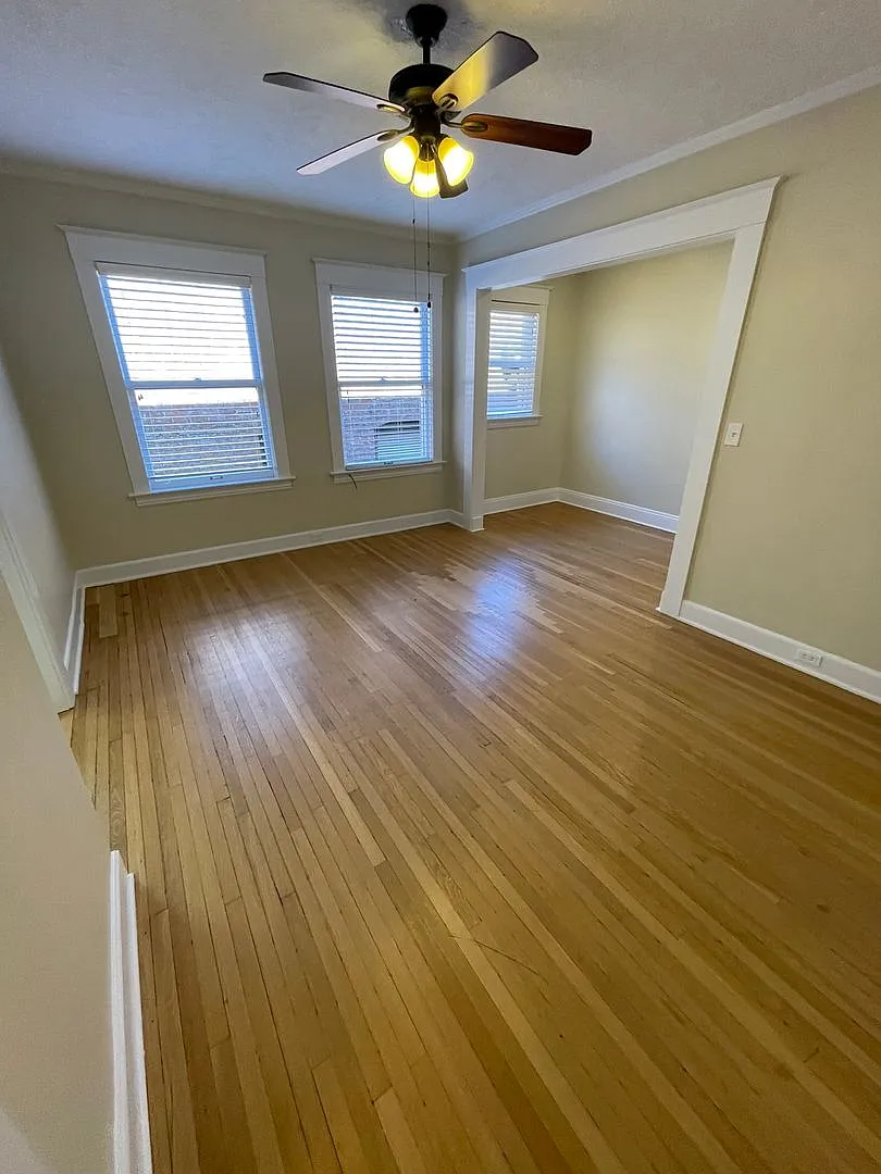 Classic Apartments — Photo 3