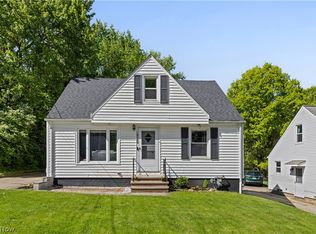 1926 E 290th St, Wickliffe, OH 44092
