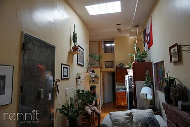 Rented by Rennit Inc.