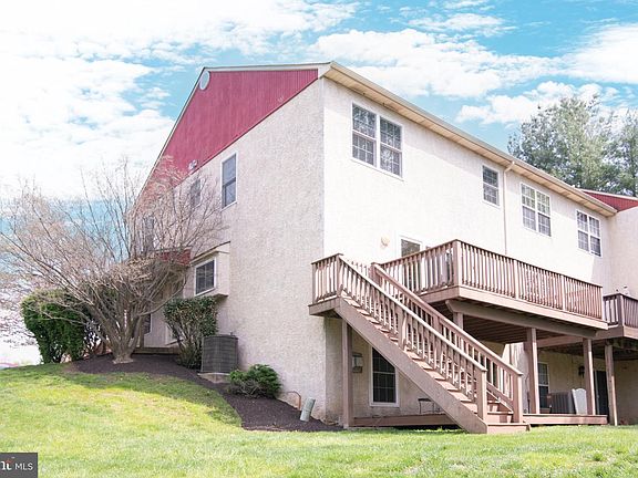 5th image of 19 Viburnum Ct