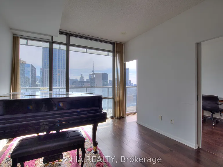 38 Grenville St #3104 — Photo 7