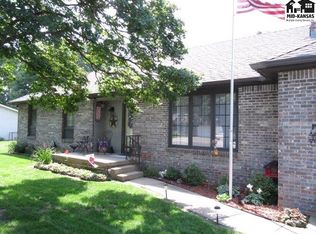 311 S Adams Ave, Pretty Prairie, KS 67570