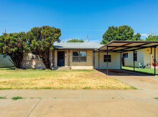 915 S 17th St, Slaton, TX 79364