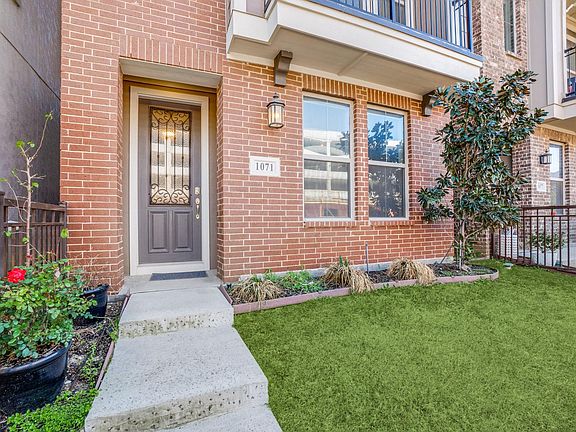 2nd image of 1071 Tea Olive Ln