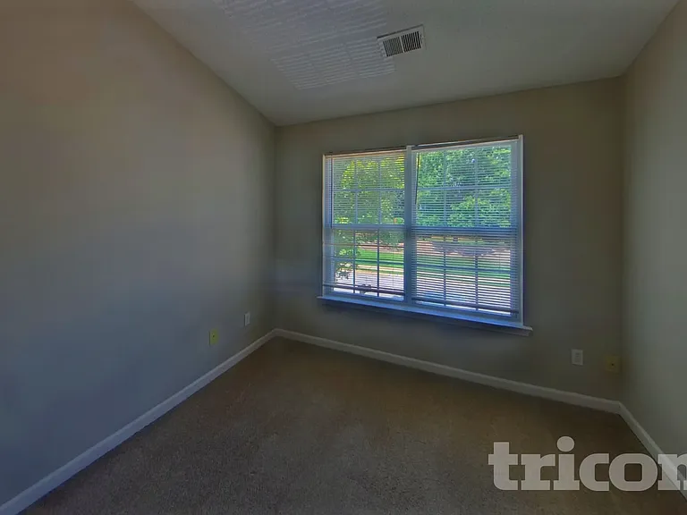 137 Lossie Ln — Photo 14