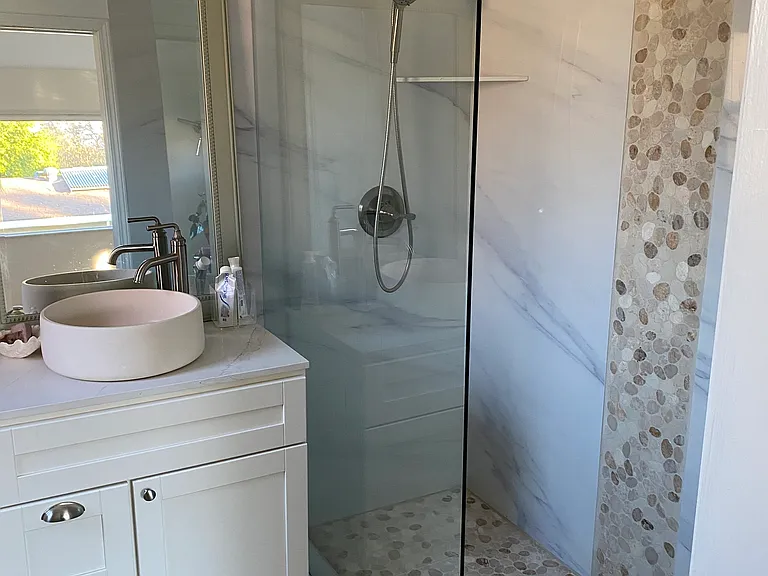2553 Los Feliz Way #B — Photo 9