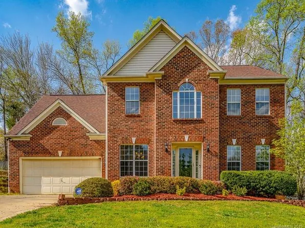 110 Lyman Oak Ct, Fort Mill, SC 29715