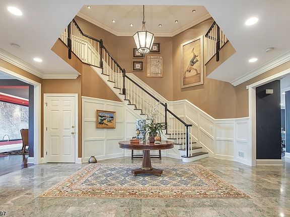 2nd image of 107 Windsor Dr