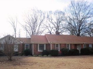 201 Candlewood Cv, Jackson, TN 38305