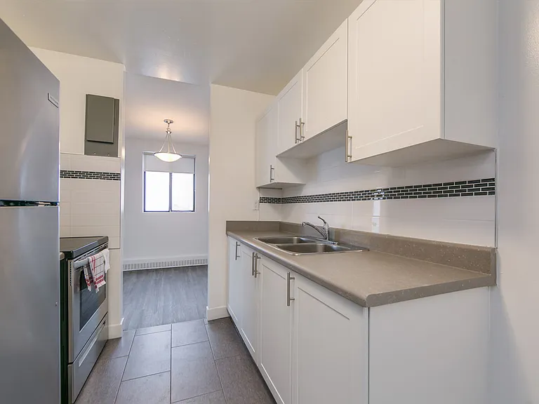 80 Orenda Ct — Photo 8