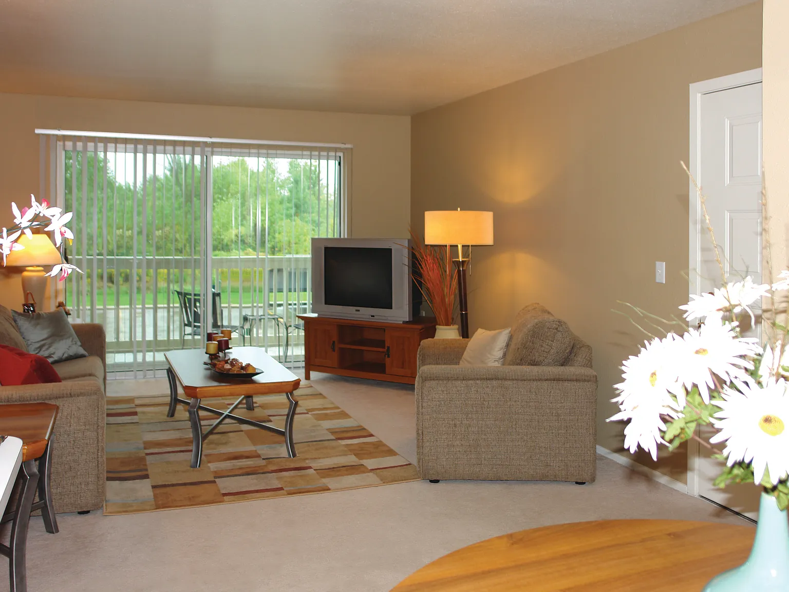 Allen Pointe Apartments — Photo 2